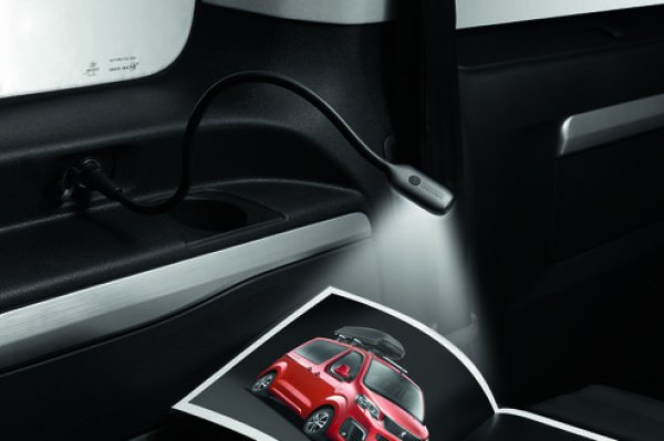 画像2: プジョー LEDマップランプ (2)