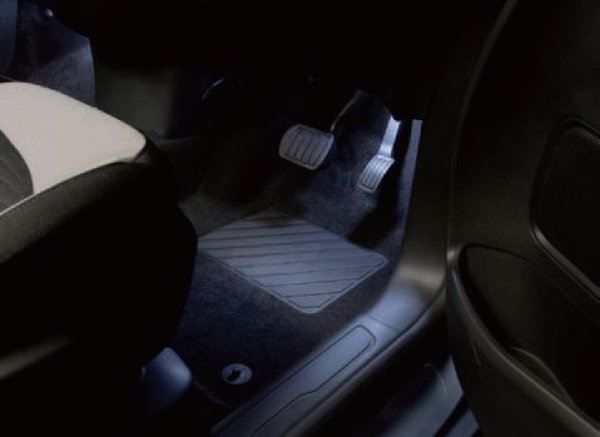 画像1: シトロエン C4 PICASSO LED フロアイルミネーション フロント用 (1)